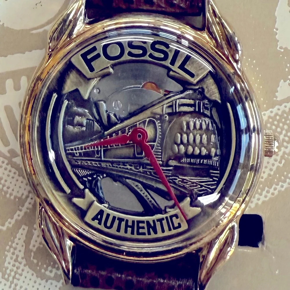 Fossil Train Locomotive Watch SK5058‎ NIB Collector Set Taxi Tin